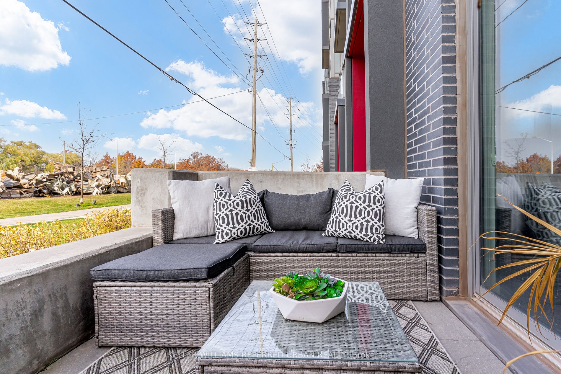 5240 Dundas St, #B205