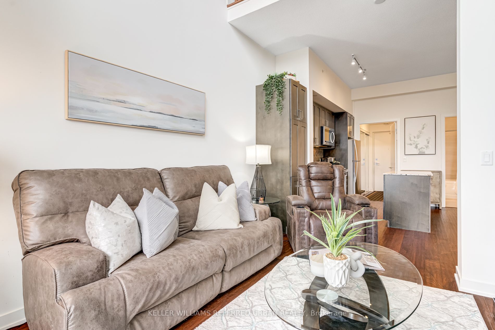 5240 Dundas St, #B205