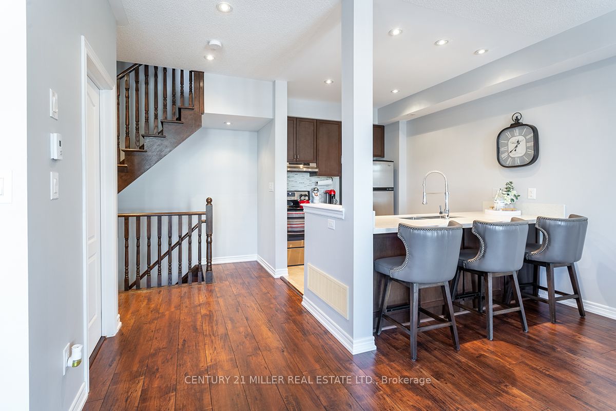 2435 Greenwich Dr, #37