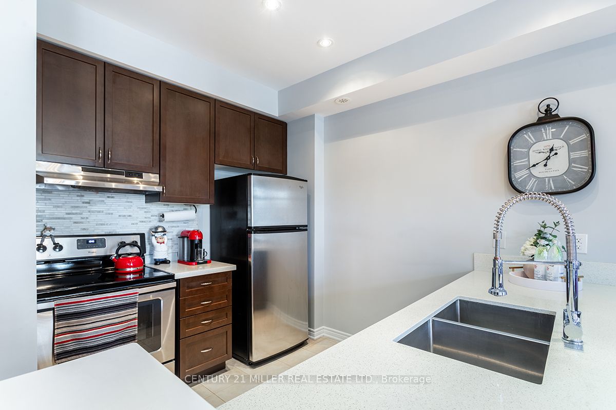 2435 Greenwich Dr, #37