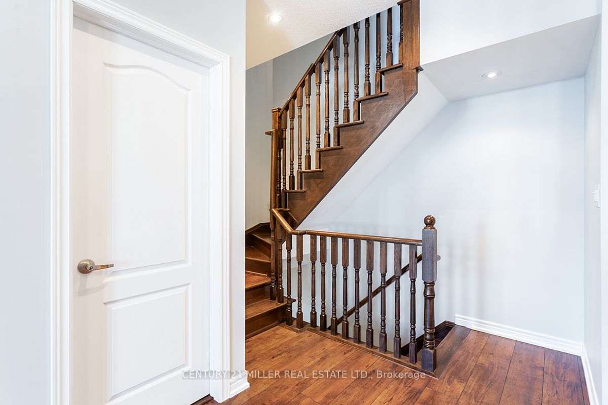 2435 Greenwich Dr, #37