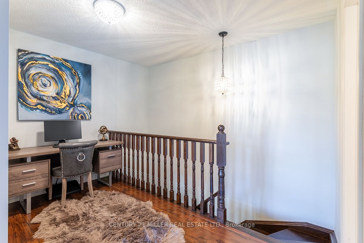 2435 Greenwich Dr, #37