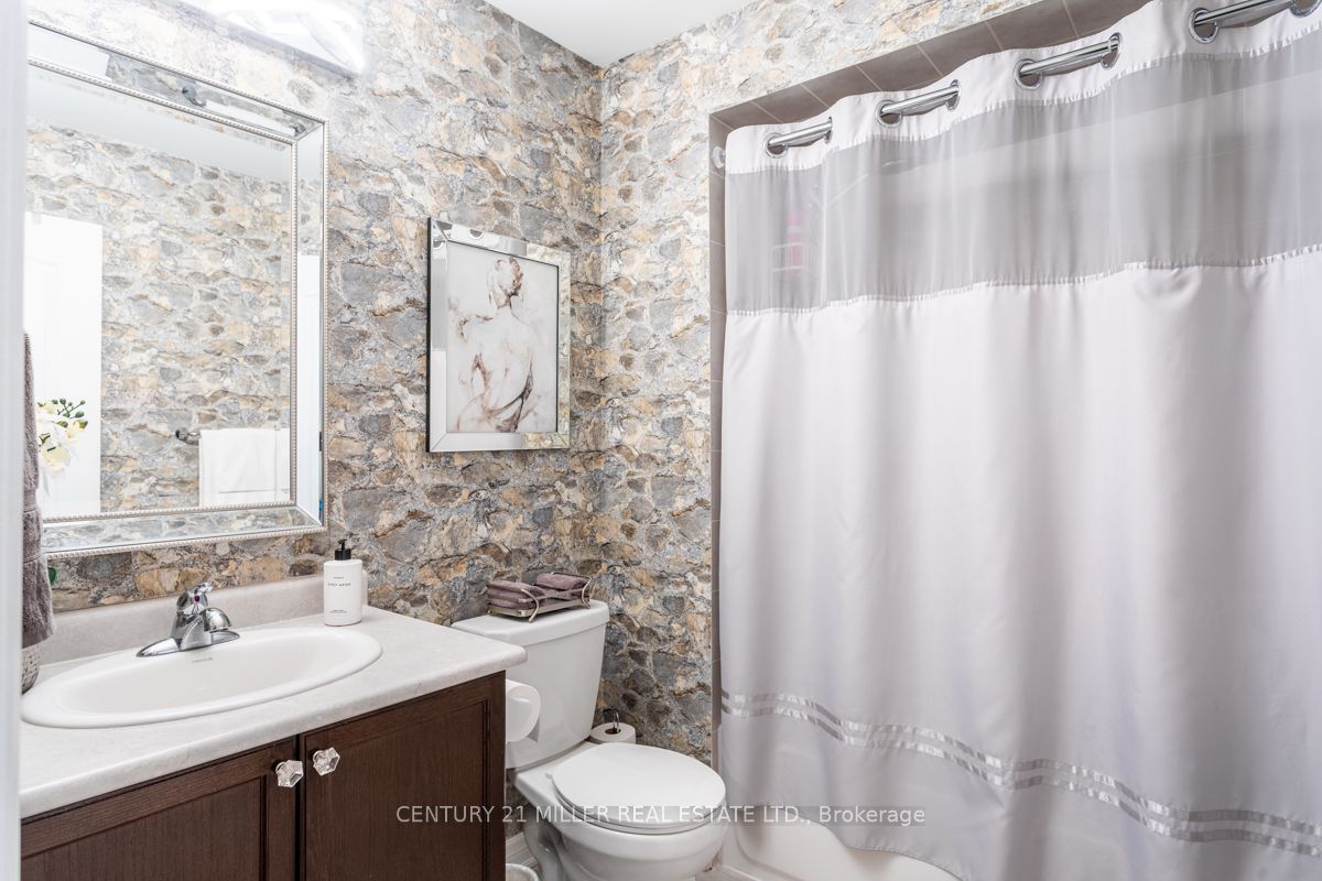 2435 Greenwich Dr, #37