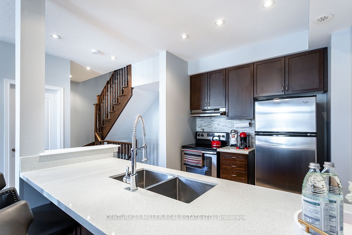 2435 Greenwich Dr, #37
