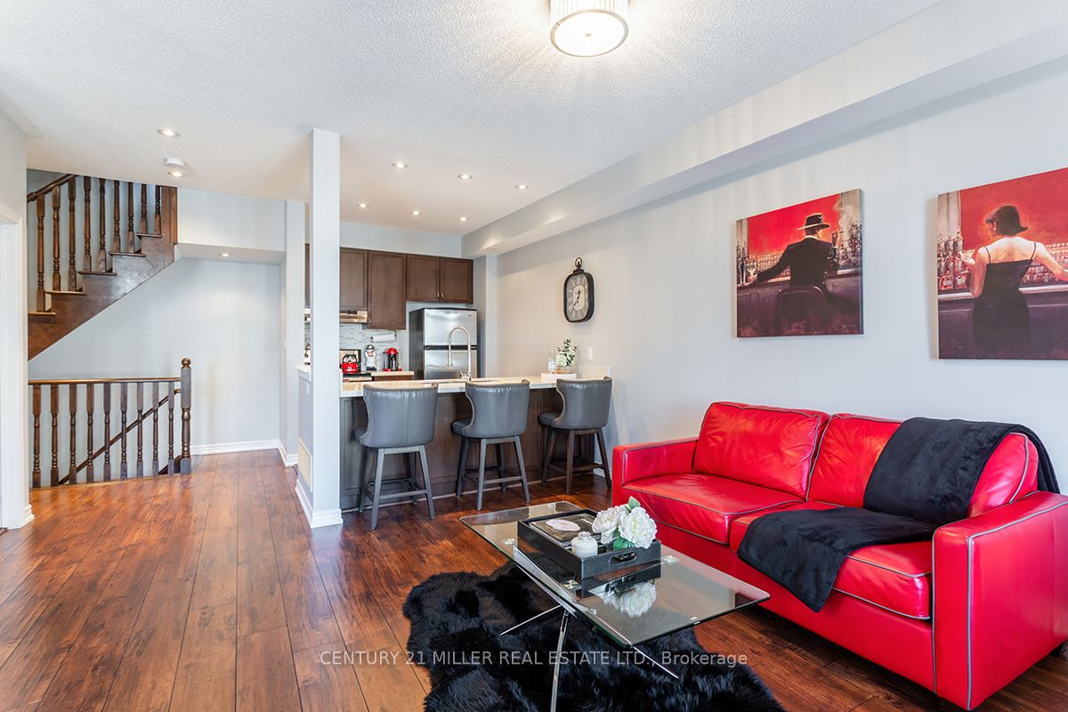 2435 Greenwich Dr, #37