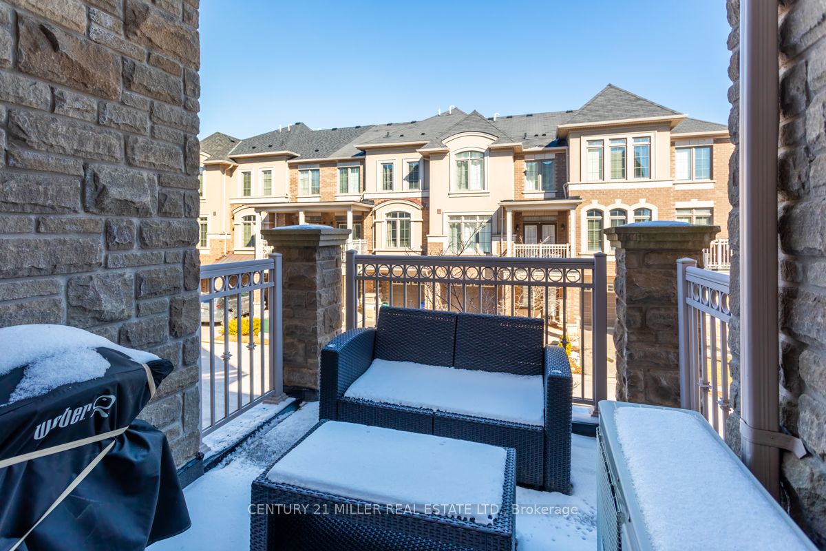 2435 Greenwich Dr, #37