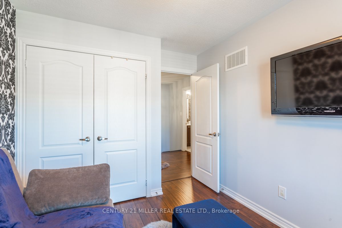 2435 Greenwich Dr, #37