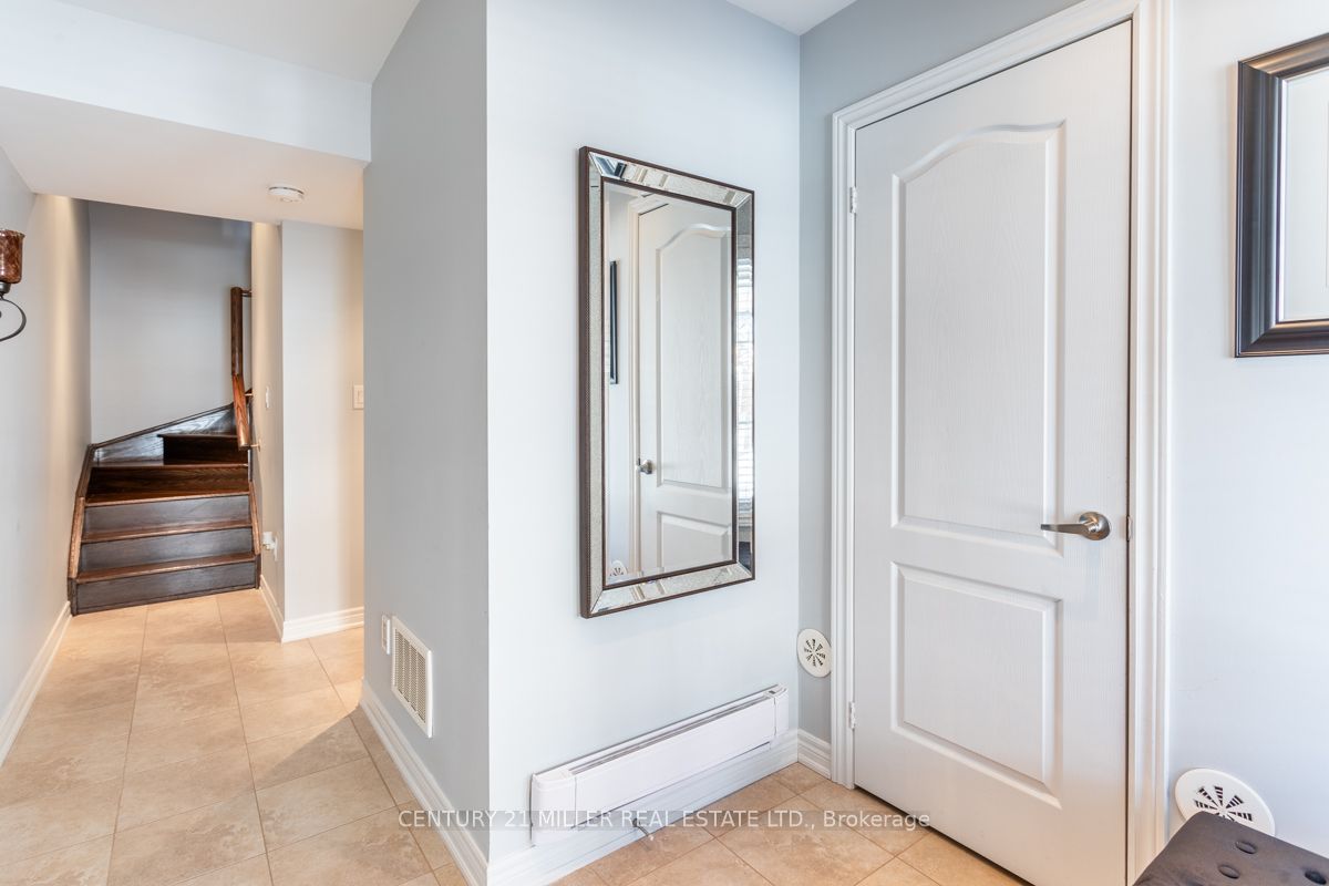 2435 Greenwich Dr, #37