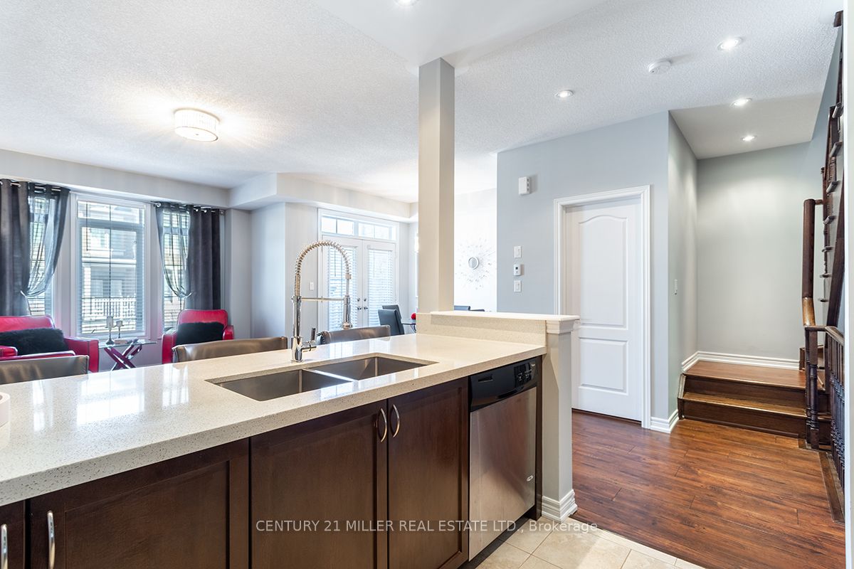 2435 Greenwich Dr, #37