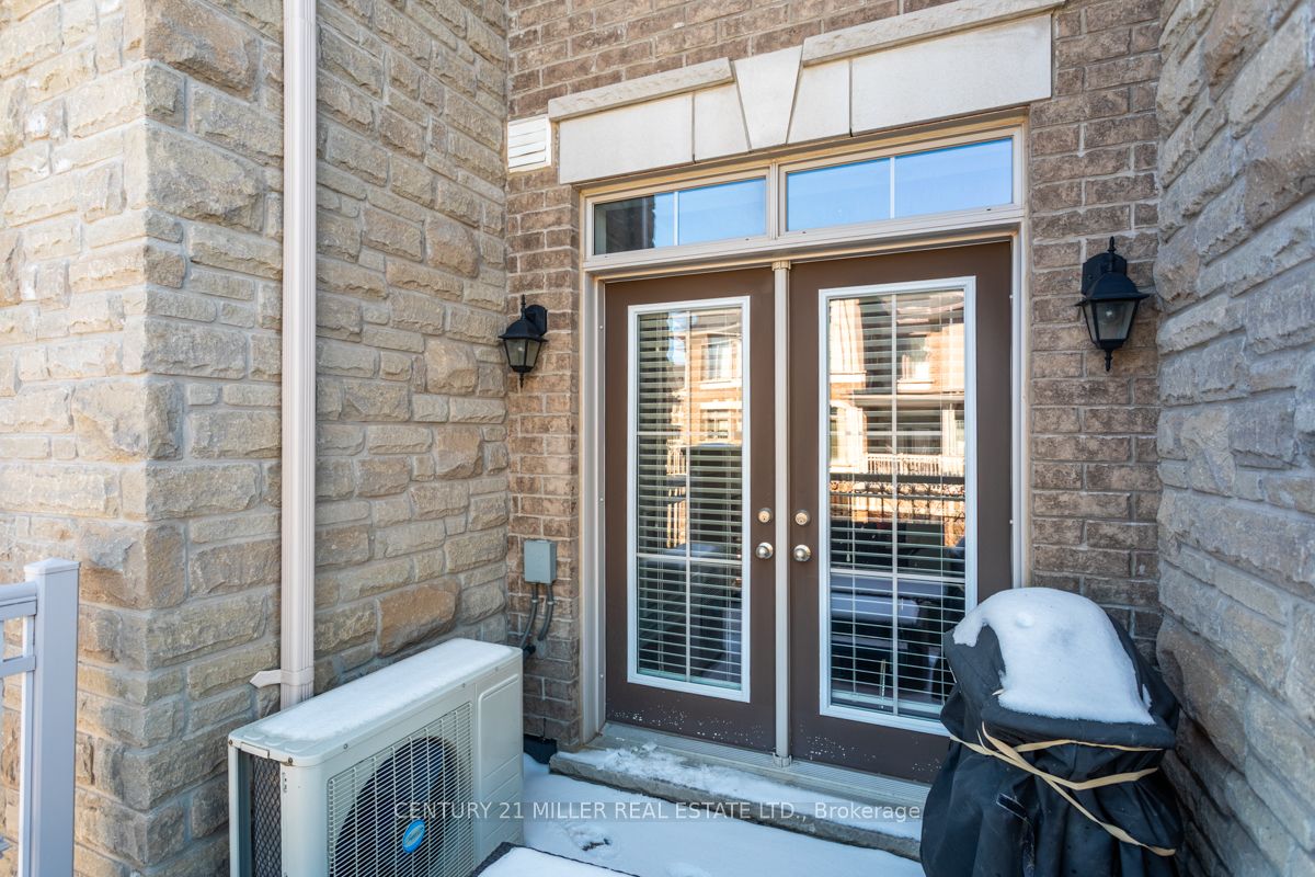 2435 Greenwich Dr, #37