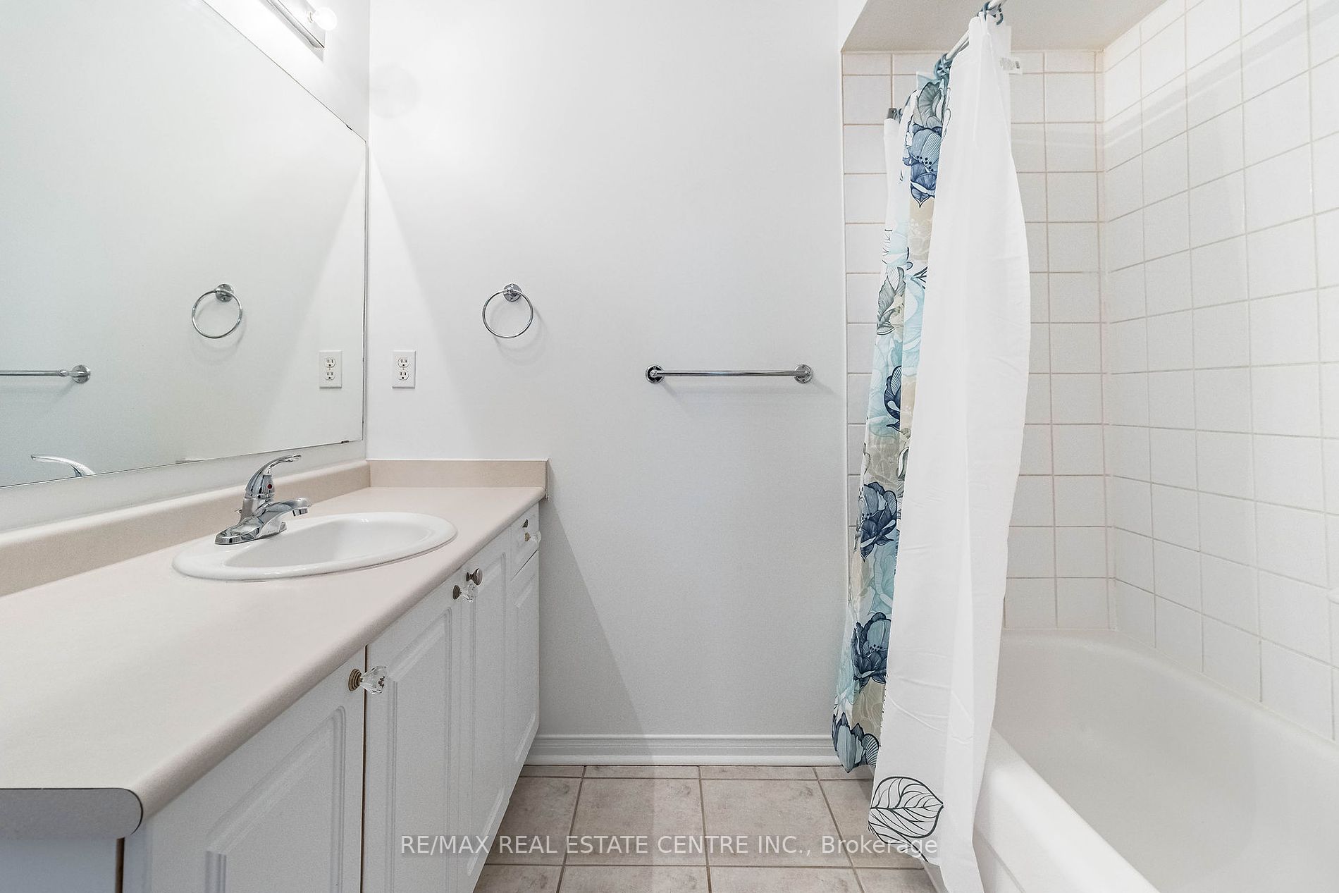 5223 Fairford Crescent, #61
