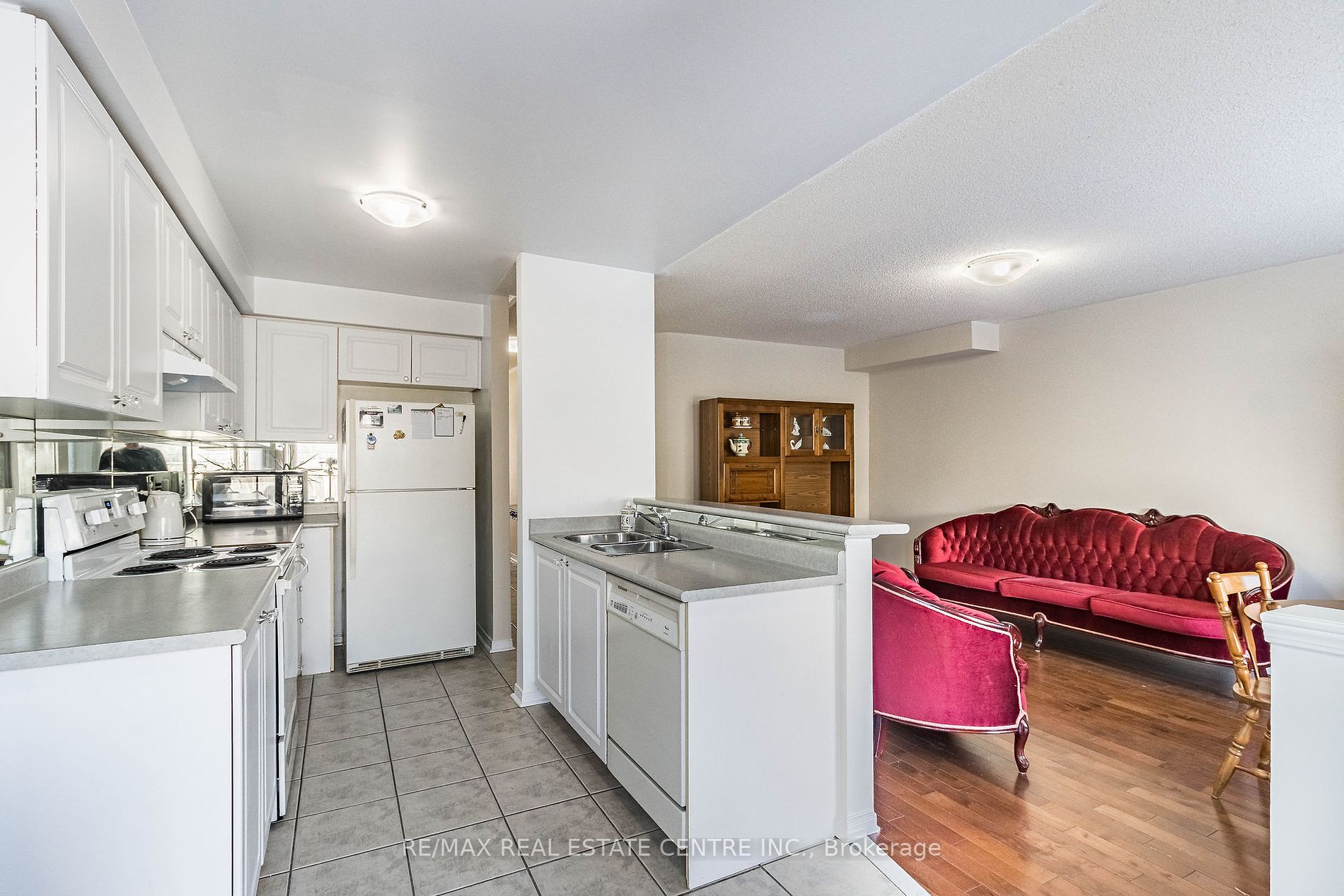 5223 Fairford Crescent, #61