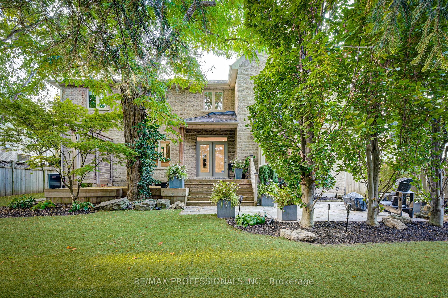 7 Golfcrest Rd