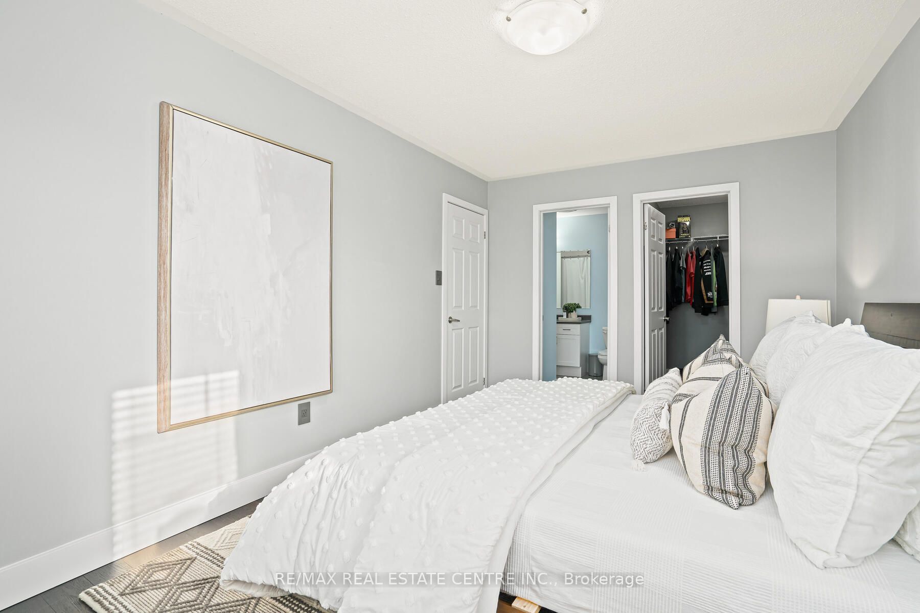611 Attenborough Terrace