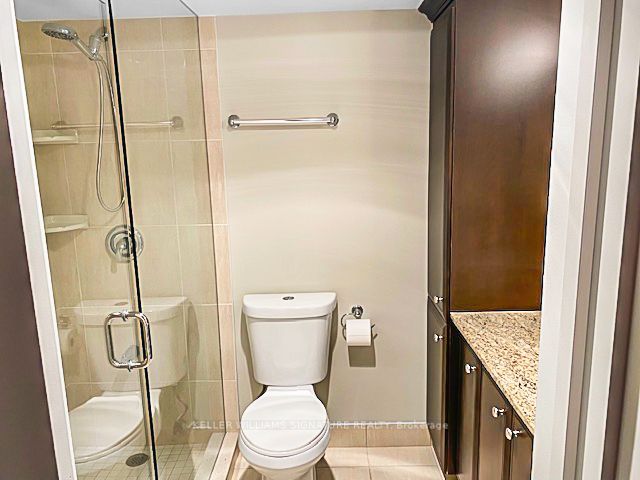 1110 Walden Circ, #208