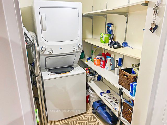 1110 Walden Circ, #208