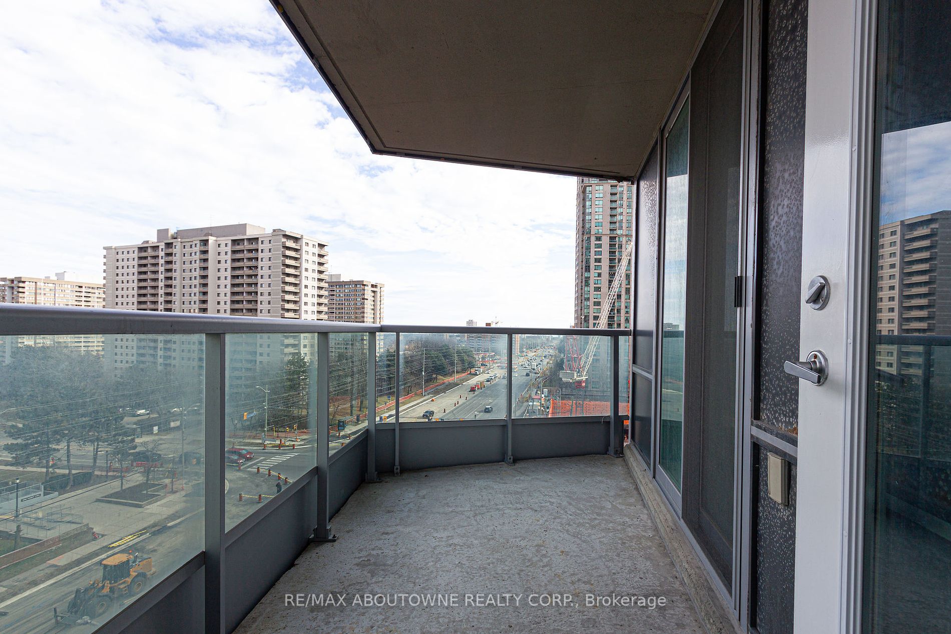 1 Elm Dr W, #802