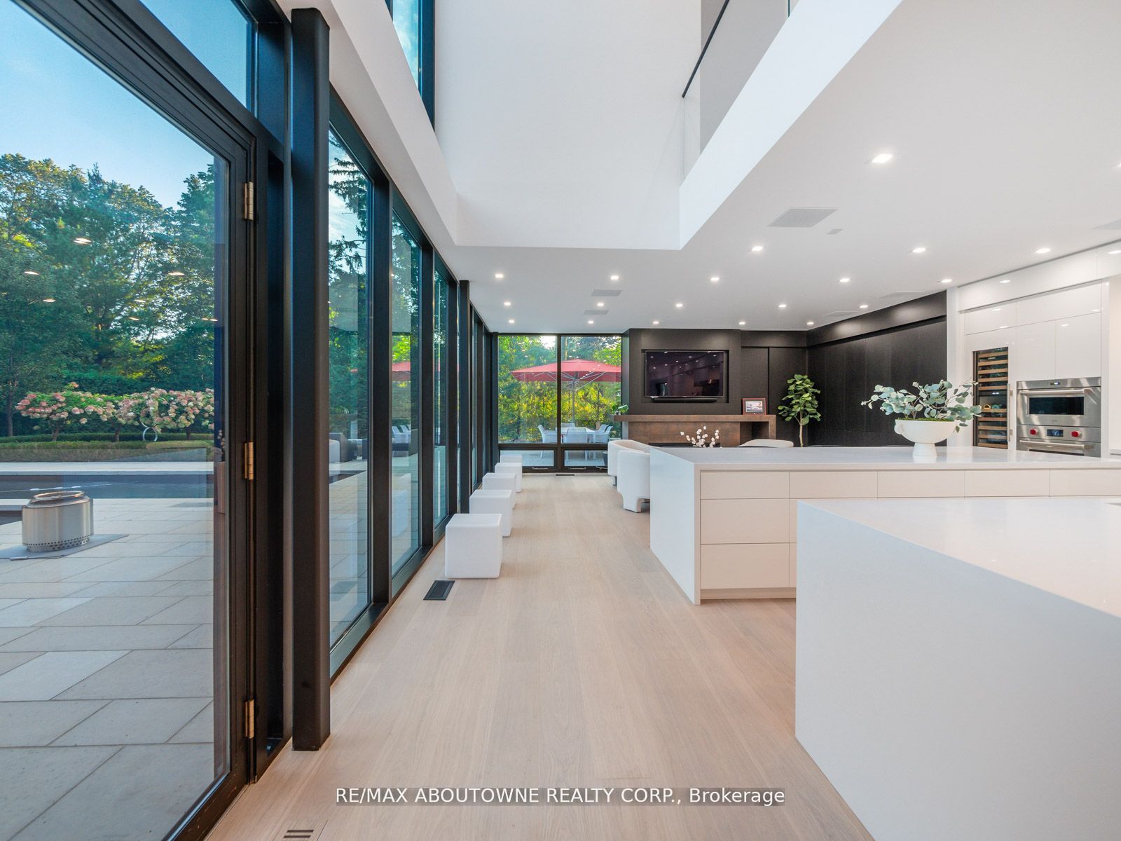 210 Chartwell Road