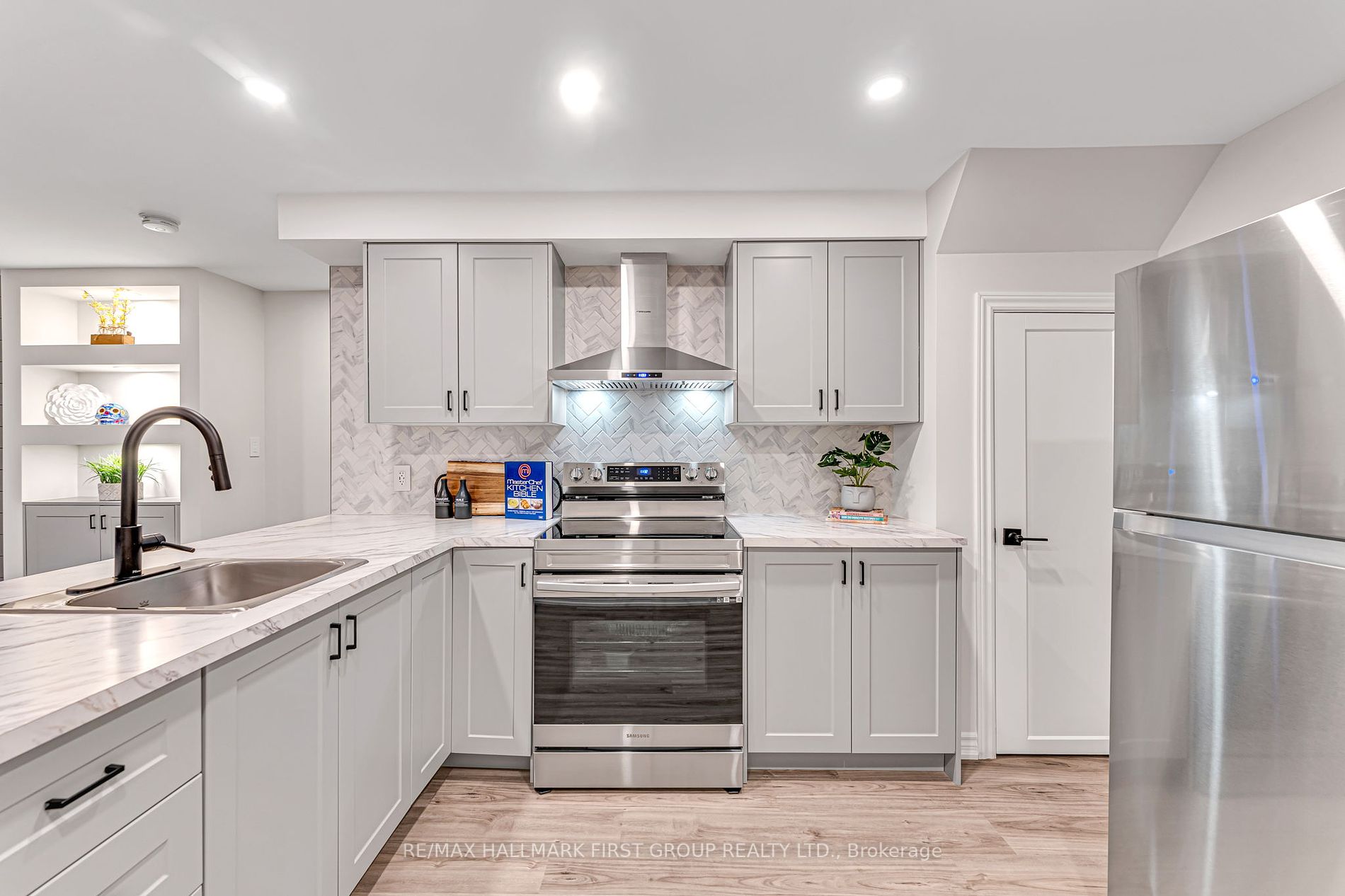 18 Autumn Arbour Road