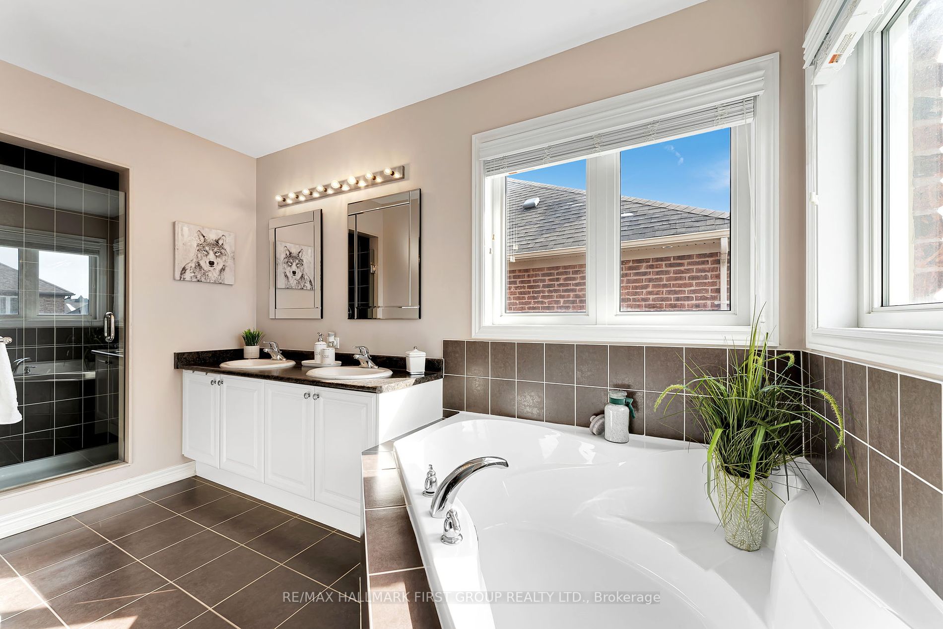 18 Autumn Arbour Road