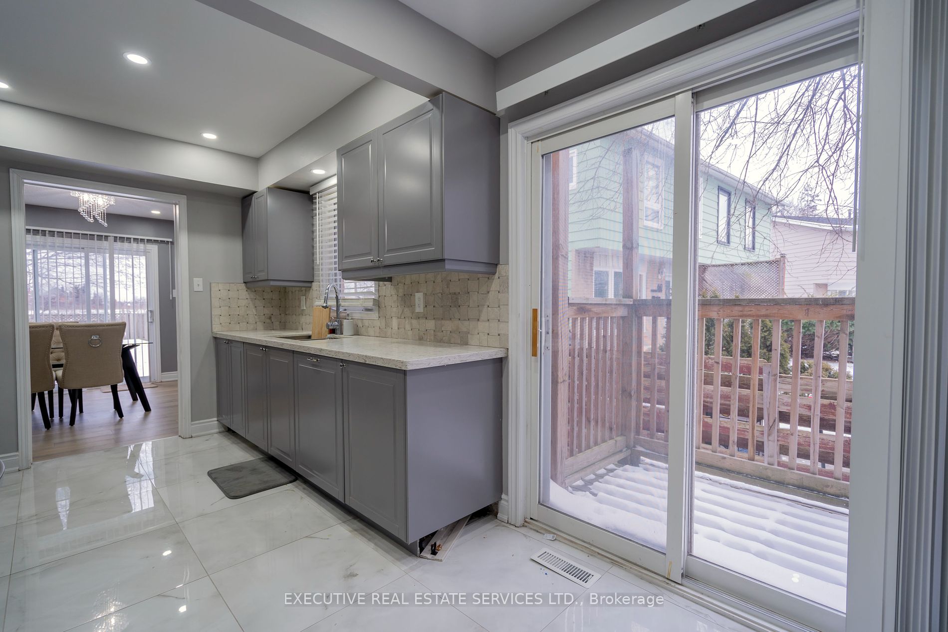 62 Bramhall Circ