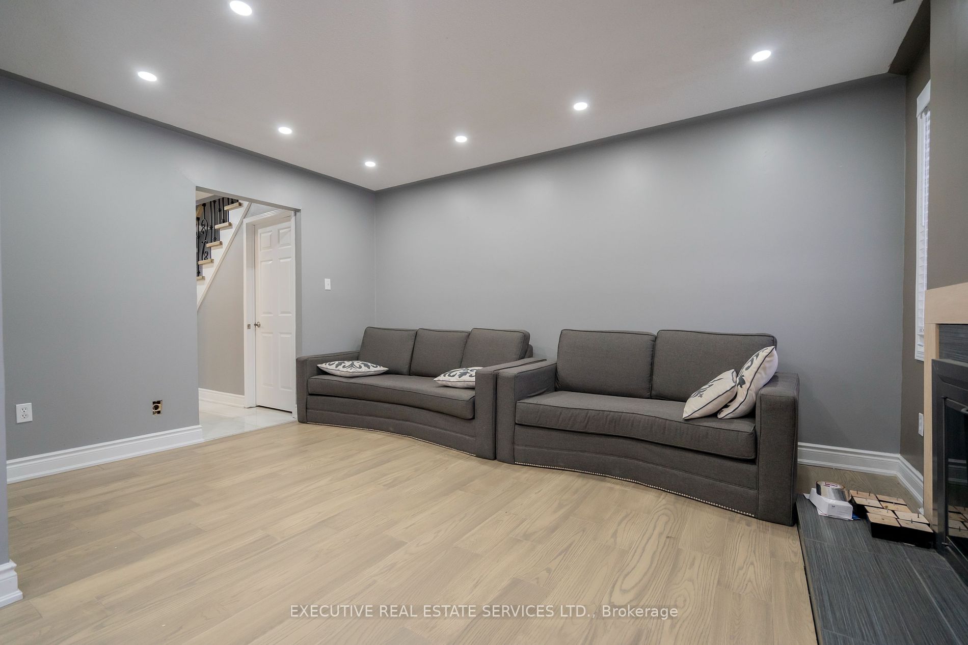 62 Bramhall Circ