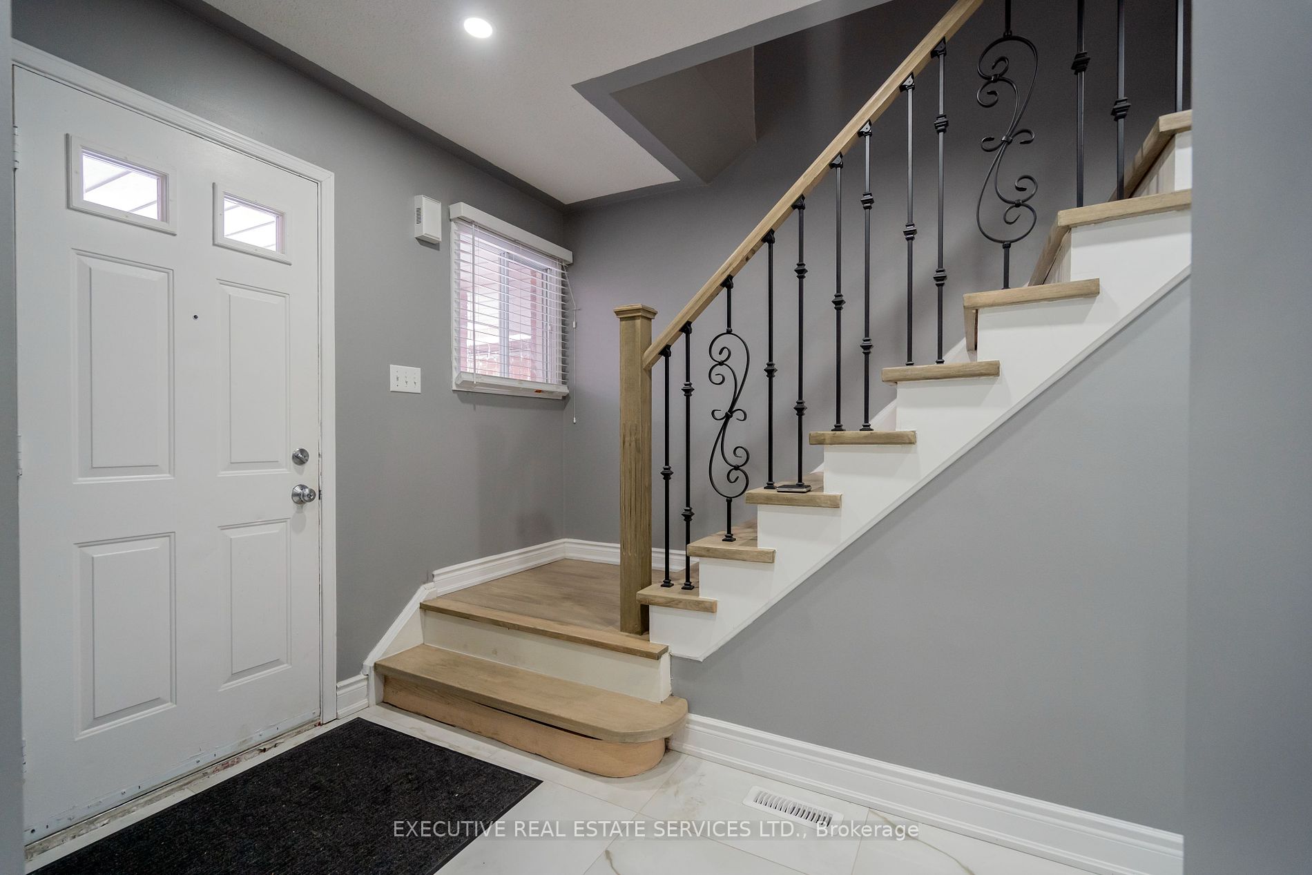62 Bramhall Circ
