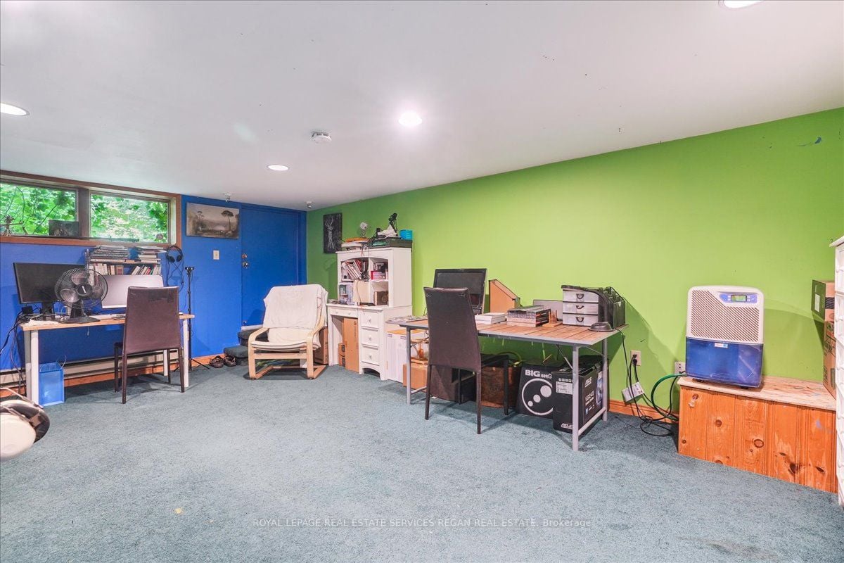 757 Meadow Wood Rd