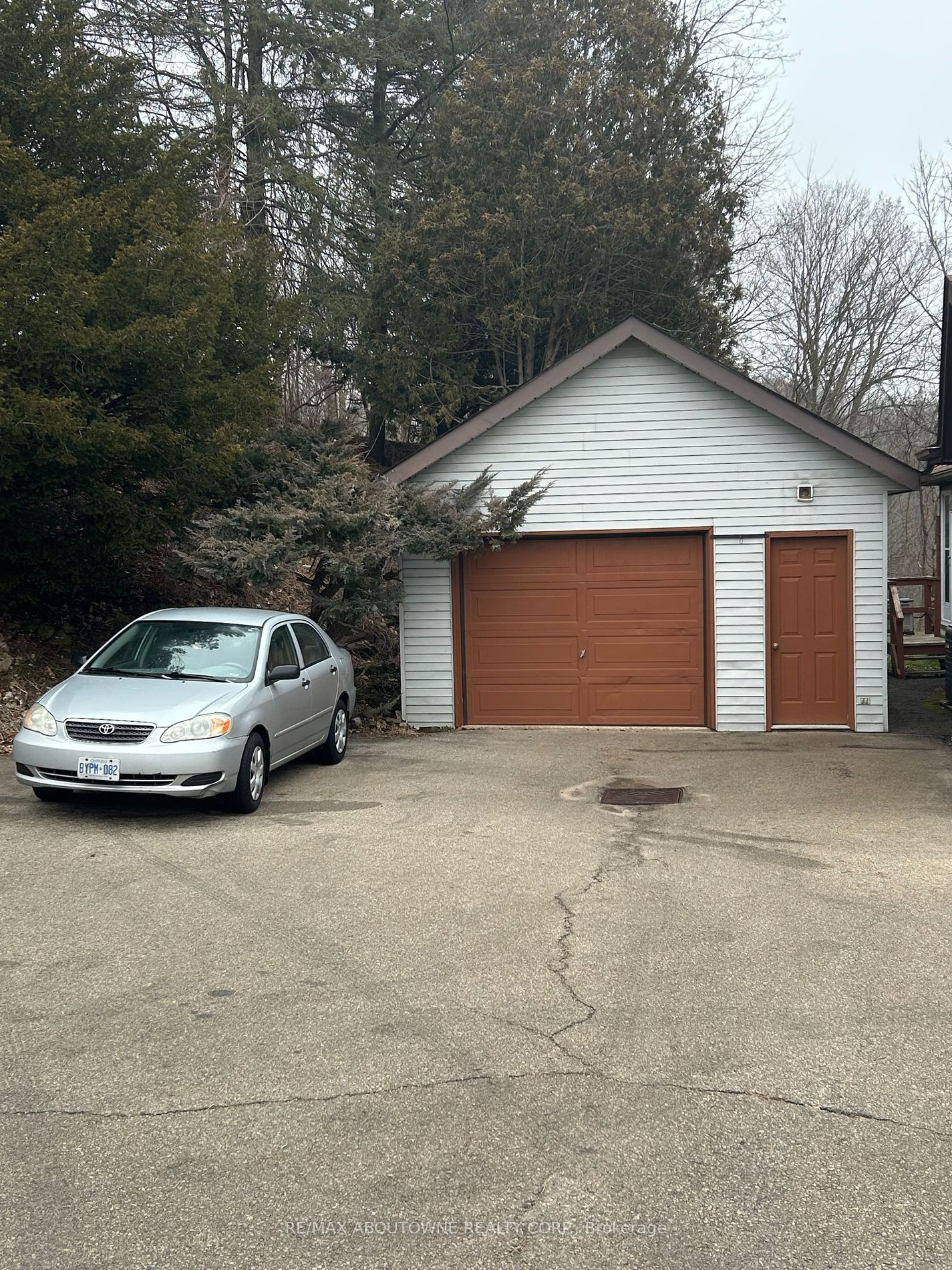 7095 Guelph Line