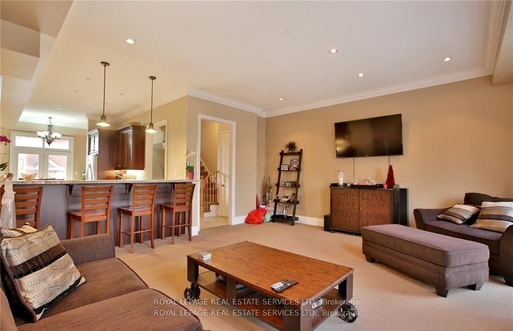 116 Bronte Rd