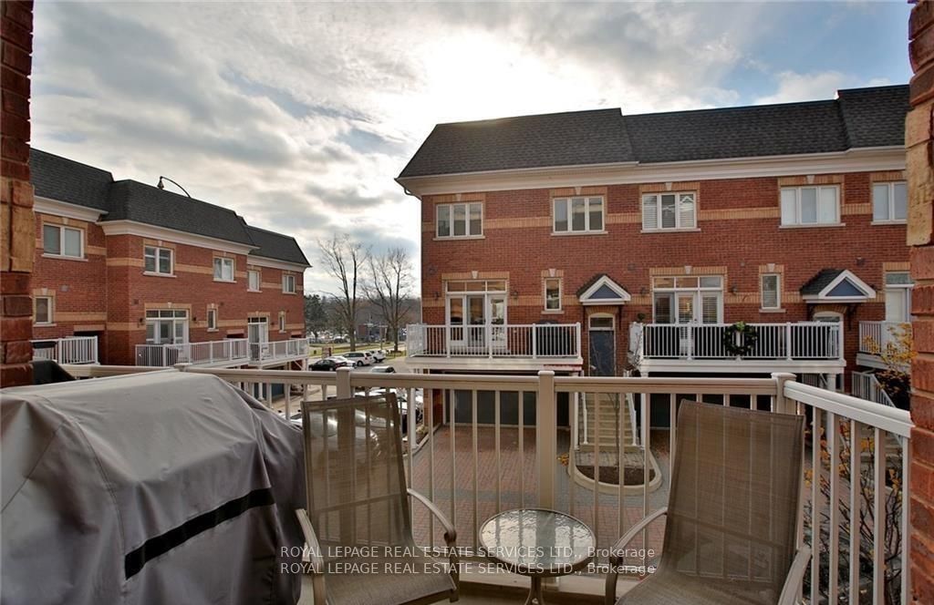 116 Bronte Rd