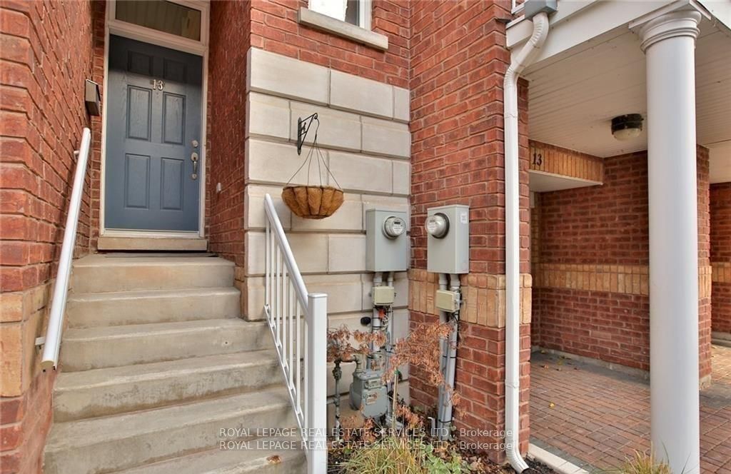 116 Bronte Rd