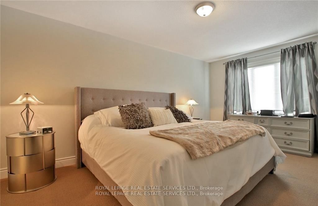 116 Bronte Rd