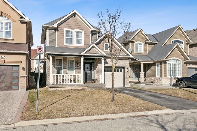 917 Mctrach Cres