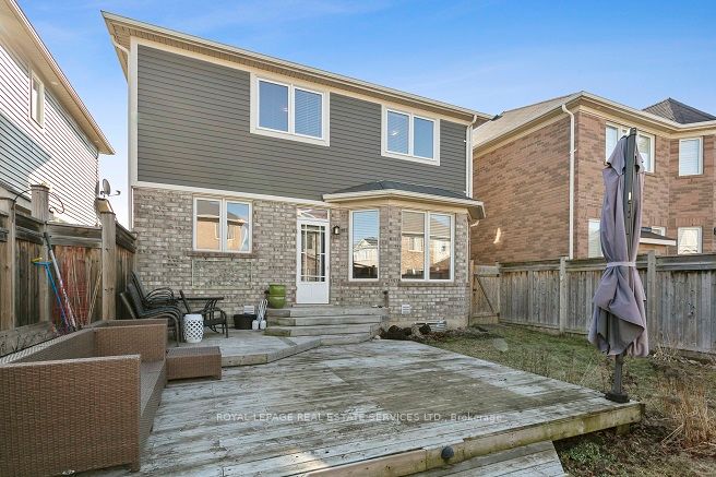 917 Mctrach Cres