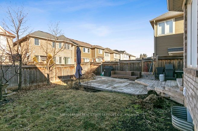 917 Mctrach Cres