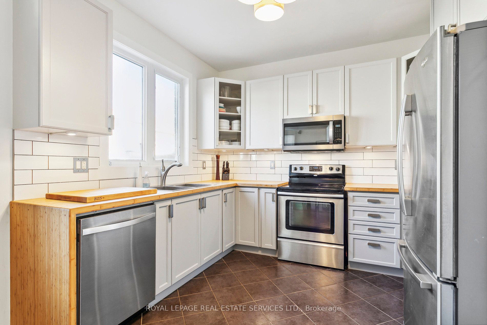 917 Mctrach Cres