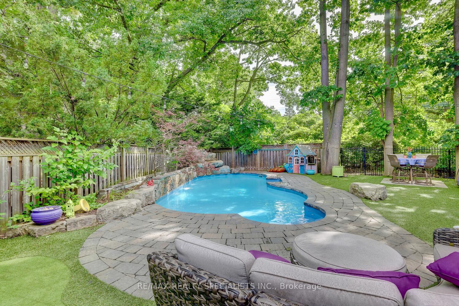 1270 Rose Crt