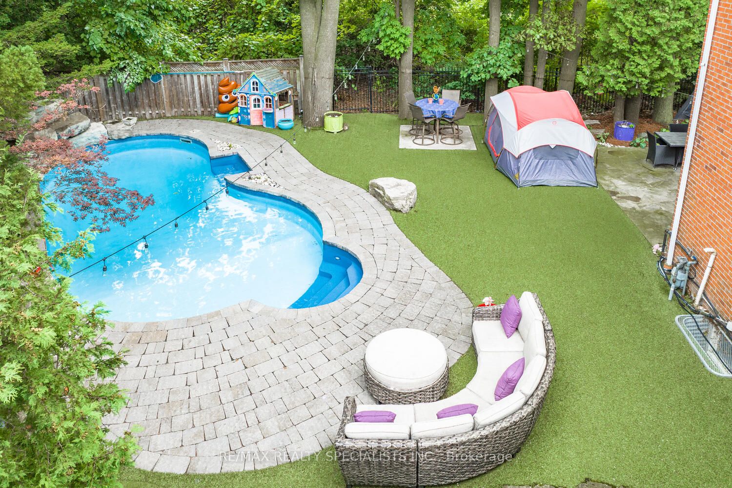 1270 Rose Crt