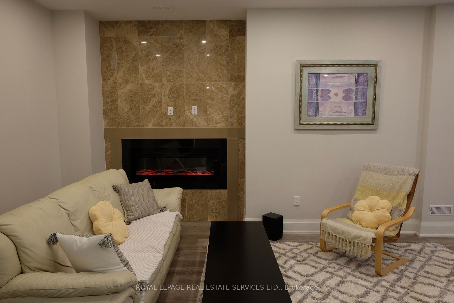 1211 Pinegrove Road