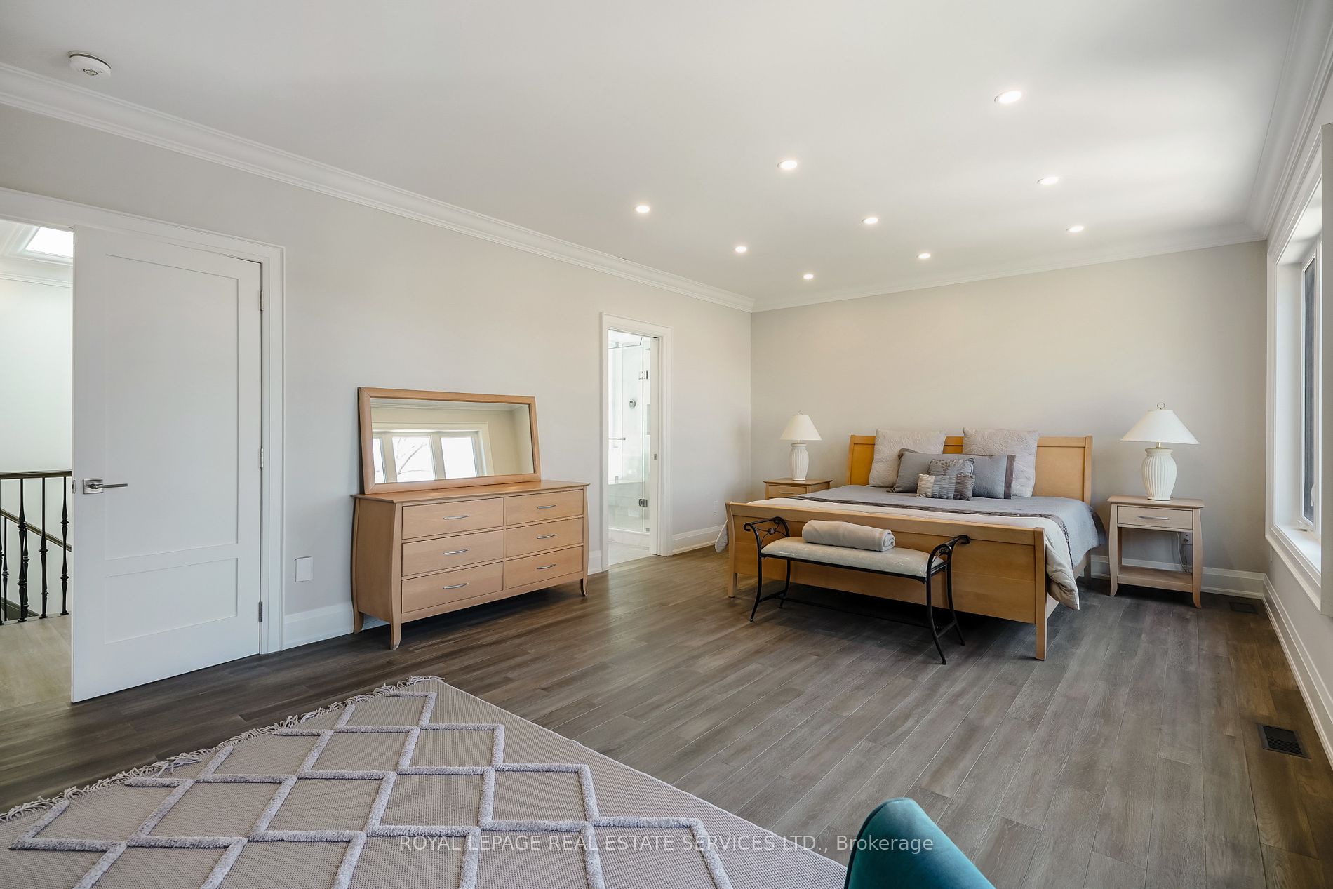 1211 Pinegrove Road
