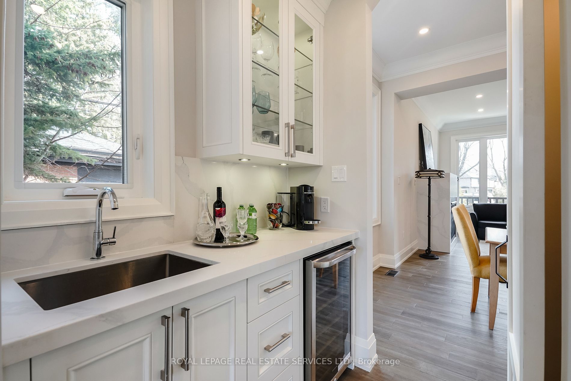 1211 Pinegrove Road