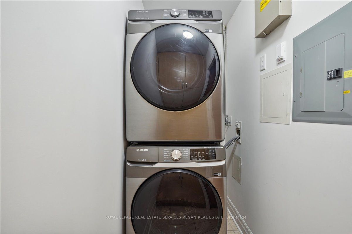 80 Port Street E, #208