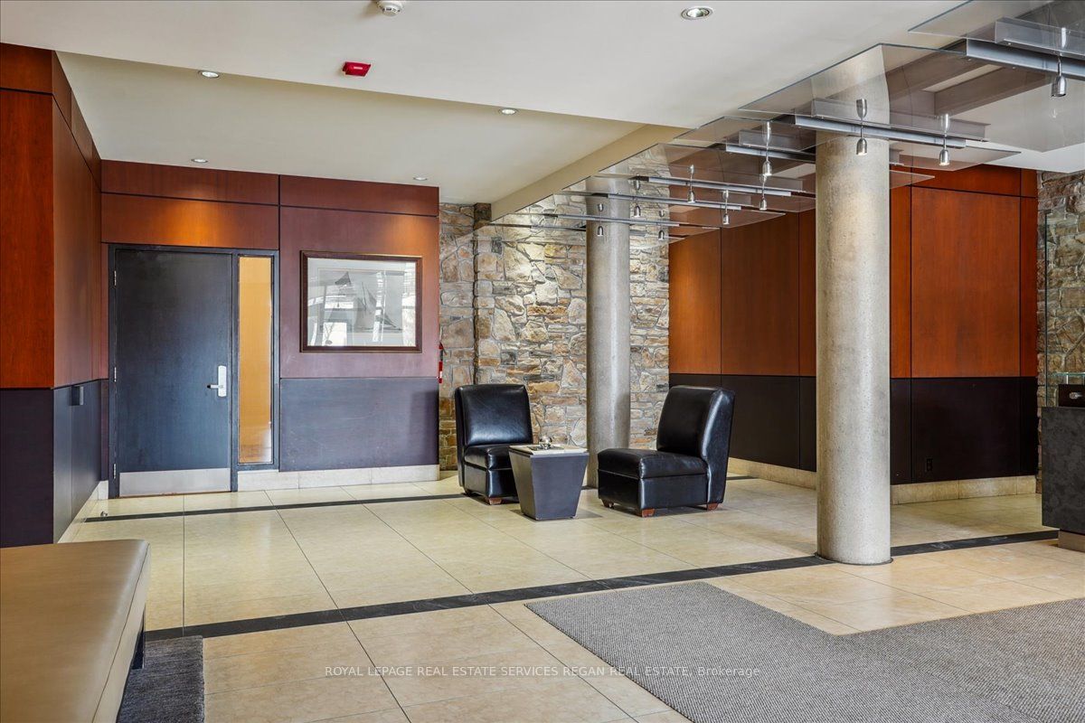 80 Port Street E, #208
