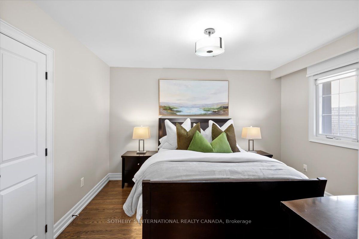 7 Kenning Place