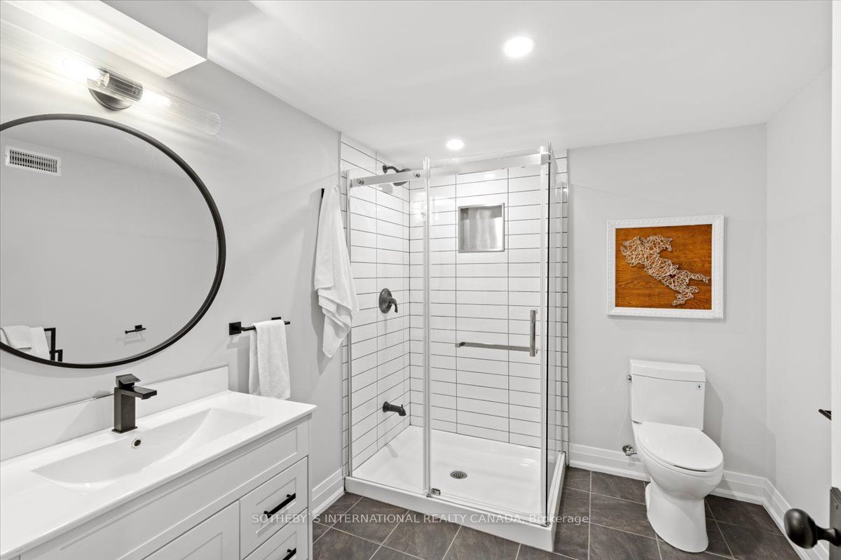 7 Kenning Place