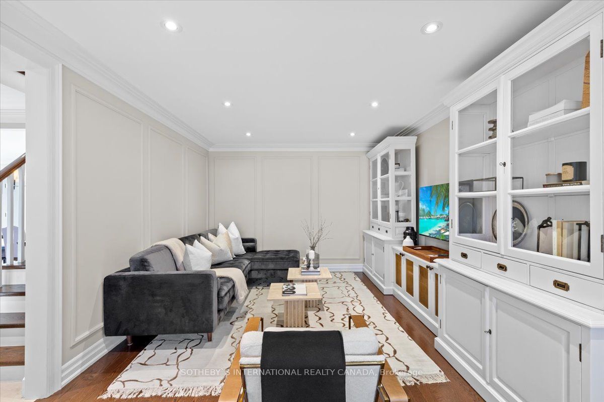 7 Kenning Place