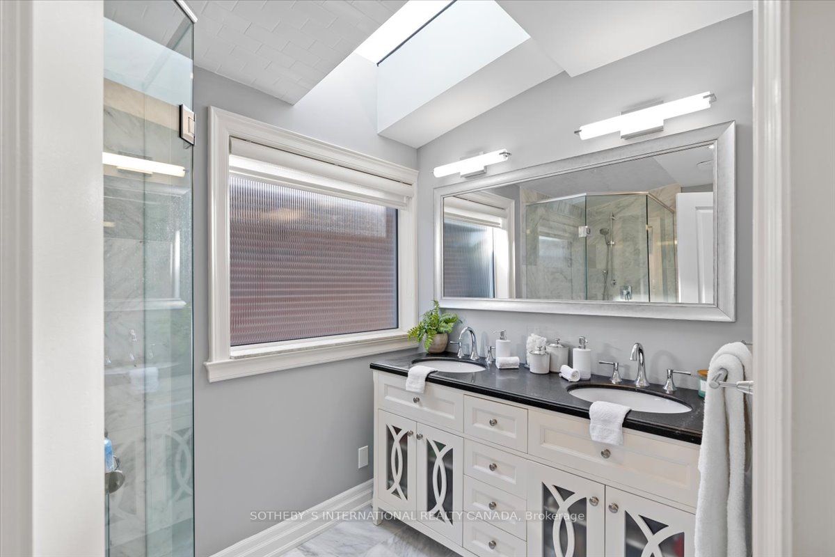 7 Kenning Place
