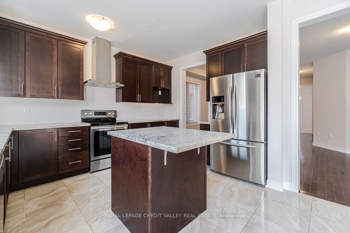 380 Robert Parkinson Dr