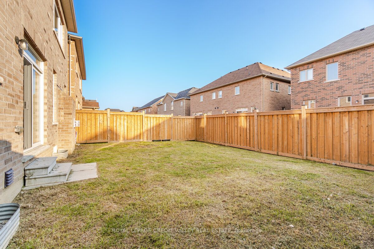 380 Robert Parkinson Dr
